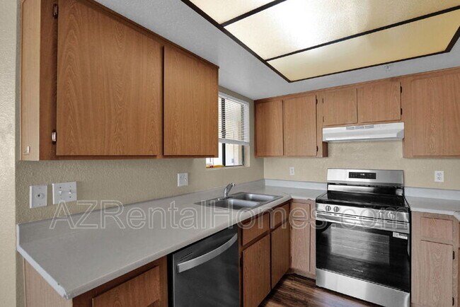 Building Photo - 8155 E Roosevelt St