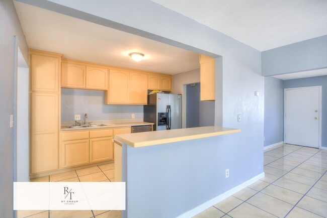 Building Photo - Spacious 4-Bedroom Home on Nearly 1 Acre –...