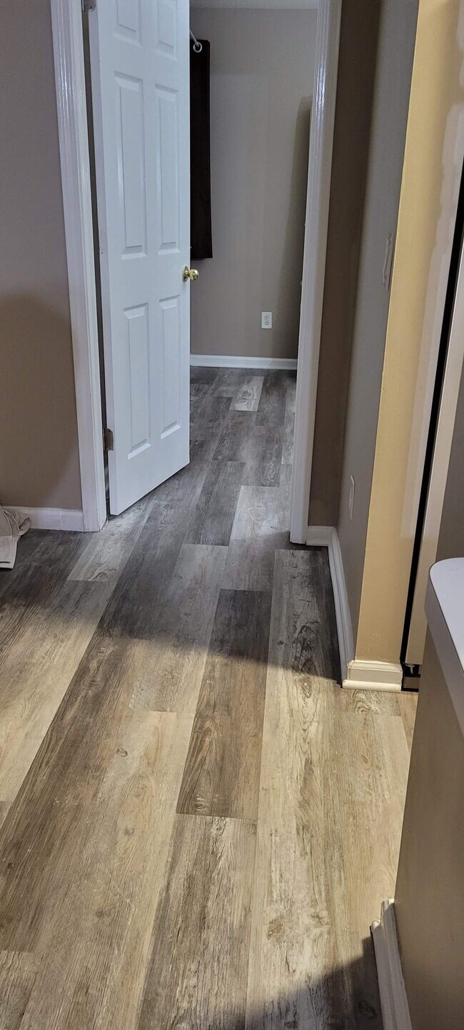 Building Photo - 42551 Lilley Pointe Dr