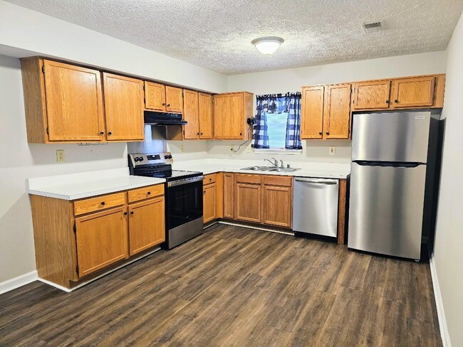 Building Photo - 315 Turfway Dr