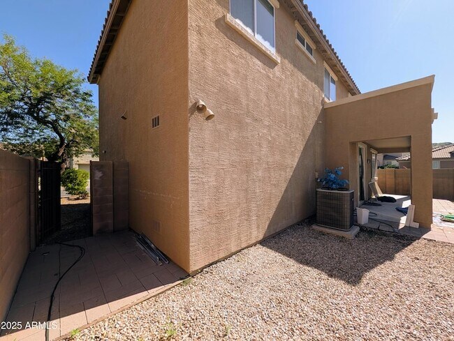 Building Photo - 3848 E Pollack St