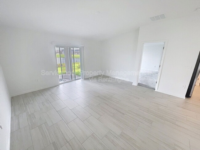 Building Photo - 8844 Bay Leaf Dr