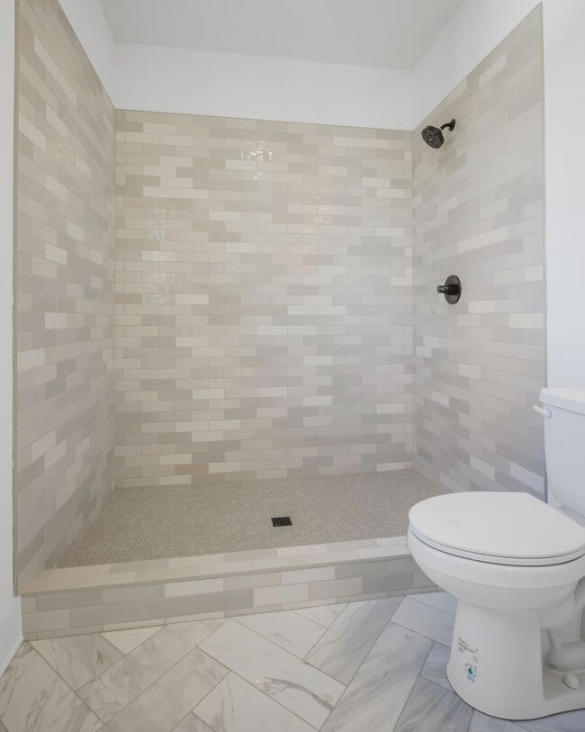 Building Photo - 4BR/4BA New Build in Old Hickory