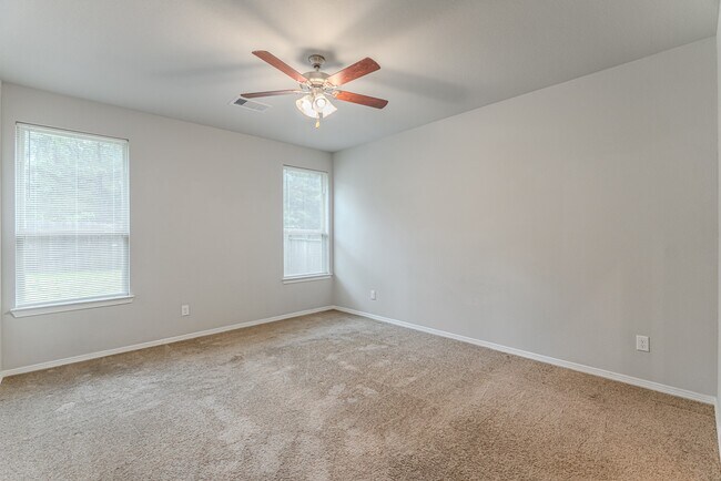 Building Photo - 25706 Boxwood Hedge Ln