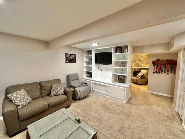 Building Photo - STAFFORD TOWNHOUSES - CLOSE TO QUANTICO