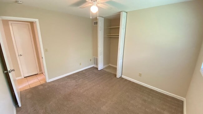 Building Photo - Cozy 3-Bedroom/1.5-bathroom Single Family Home in Casselberry!