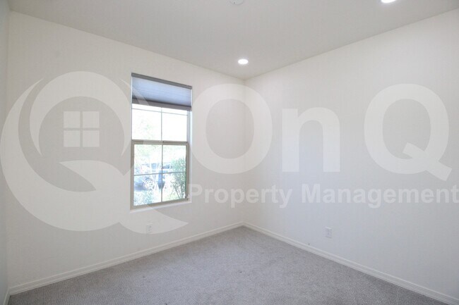 Building Photo - 9114 S 167th Dr