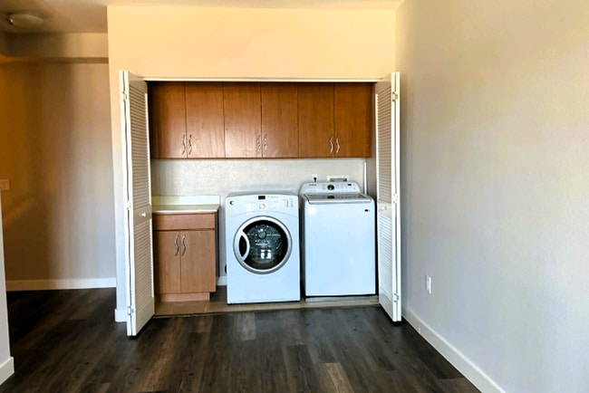 Building Photo - Dublin Condo