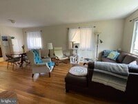 Building Photo - 4 E Chapman St