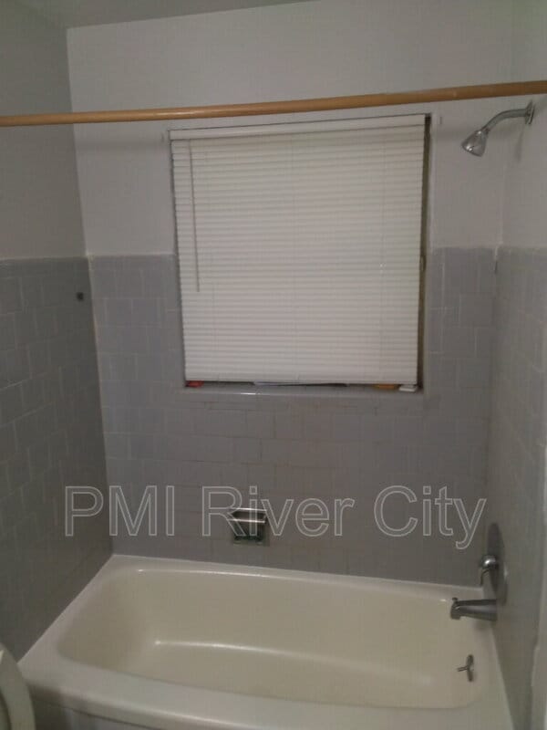 Building Photo - 8147 Bazaine Dr