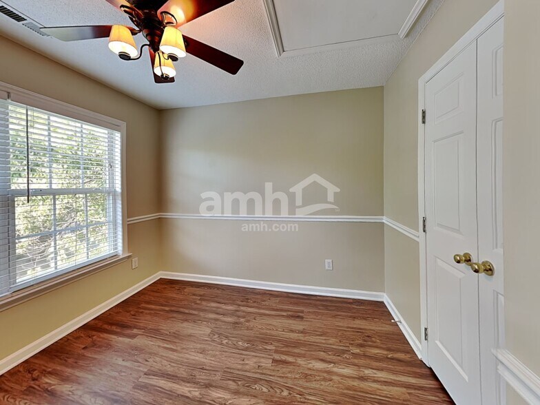 Building Photo - 4405 Moss Spring Dr