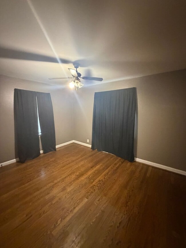 Building Photo - Charming 2BD/1BA at St. Louis