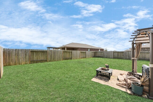 Building Photo - 2430 Regatta Ln