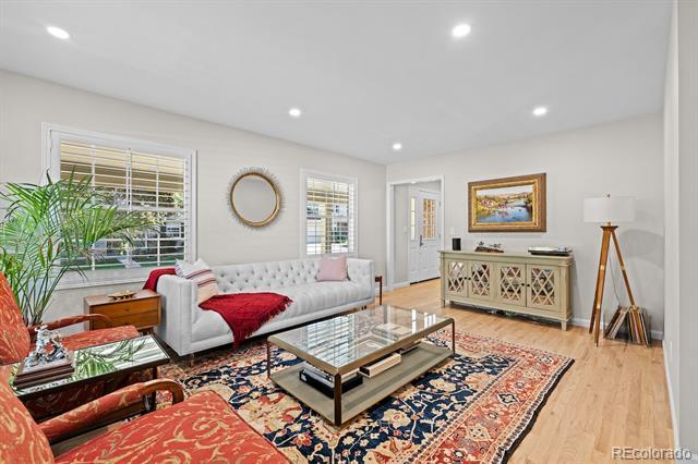 Building Photo - 7030 S Magnolia Cir