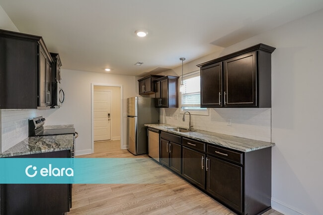 Building Photo - 230 King Rd