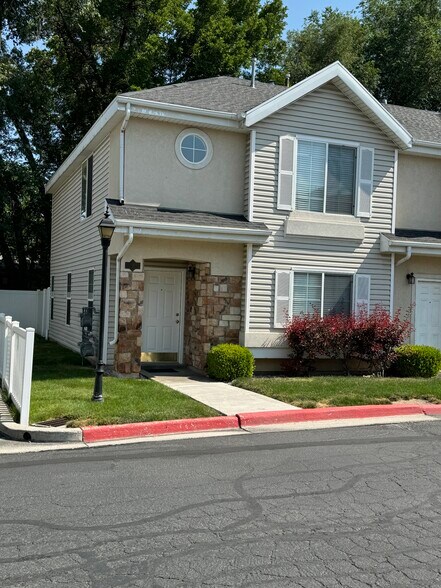 Building Photo - 1767 E Kiera Ct