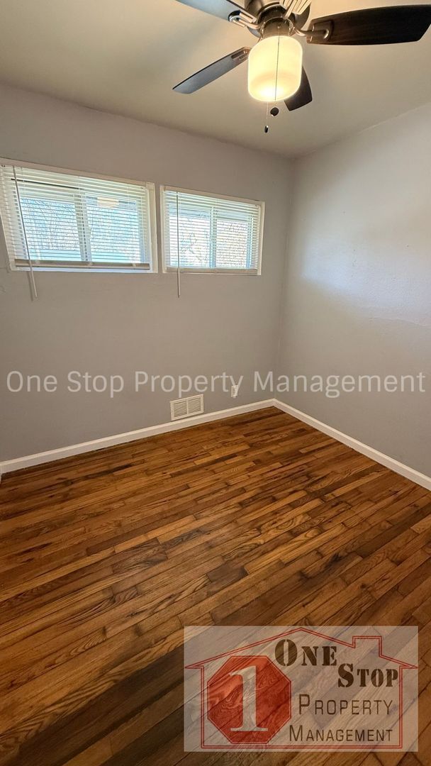 Building Photo - 4 Bedroom, 2 Bathroom home in Kansas City