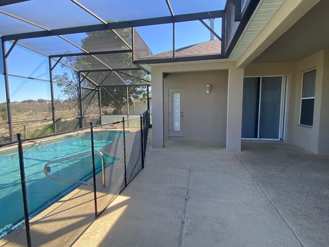 Building Photo - Pool Home for Rent