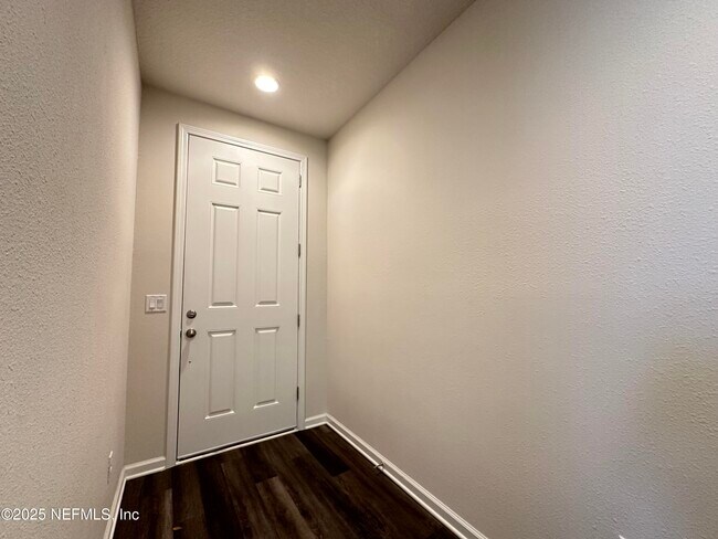 Building Photo - 282 Little Bear Run