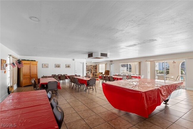 Building Photo - 2828 Jackson St