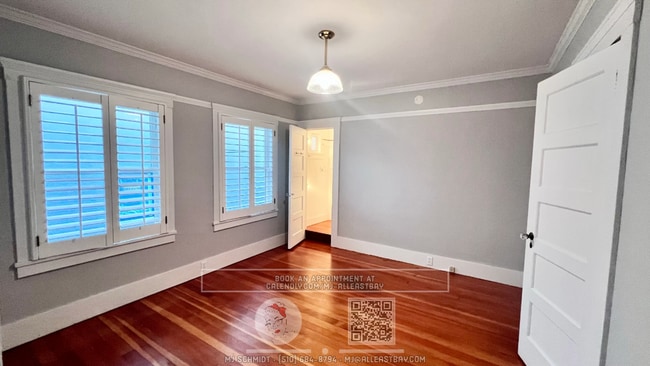 Building Photo - Beautiful 3 bedroom  home with lush backya...