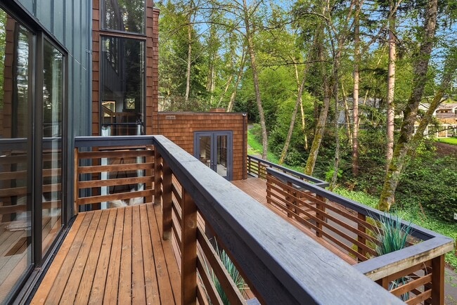 Building Photo - 7215 175th St SW