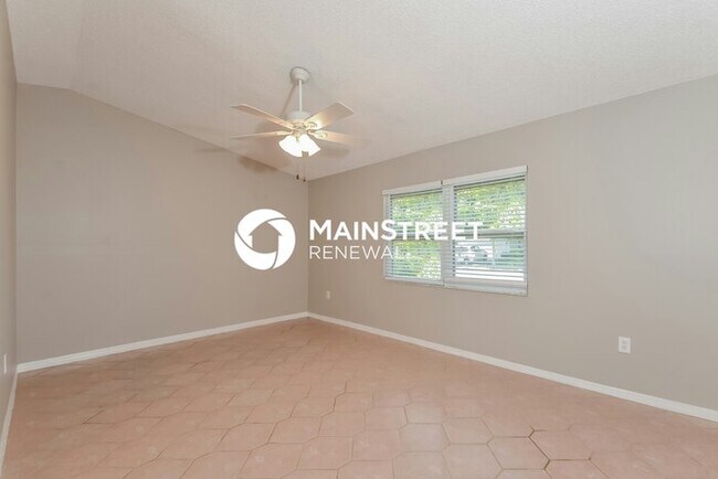 Building Photo - 3 Bedroom Pet-Friendly Home in SARASOTA, FL with Main Street Renewal