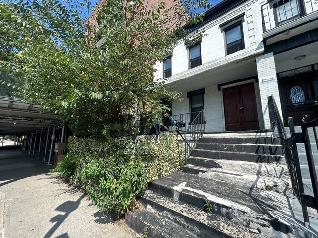 Building Photo - 2680 Bailey Ave