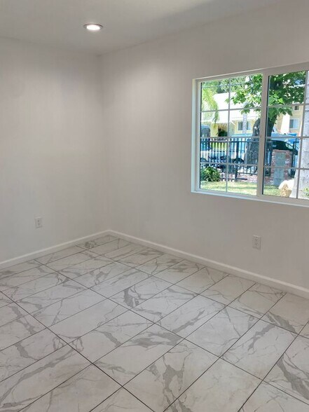 Building Photo - 6447 Gaviota Ave