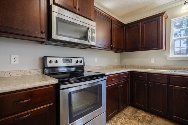 Building Photo - 141 Powers Dr