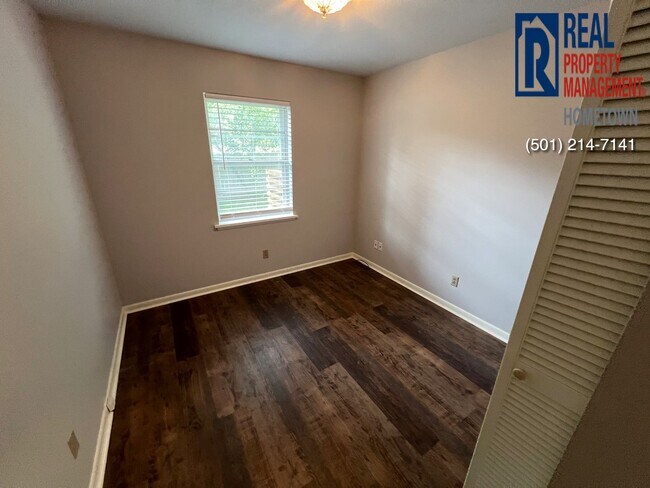 Building Photo - 1714 Biscayne Dr