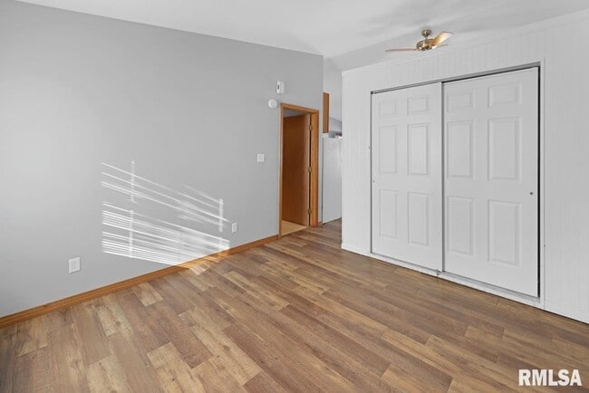 Building Photo - 103 E 2nd St