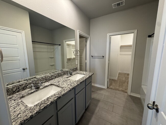 Building Photo - Beautiful Home In The Frenship School Dist...