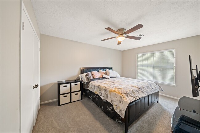 Building Photo - 715 Marne Ln