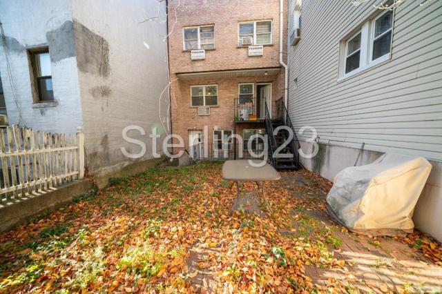 Building Photo - 2 bedroom in ASTORIA NY 11105