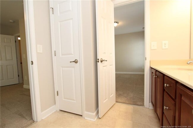 Building Photo - 5233 Stone Station Dr