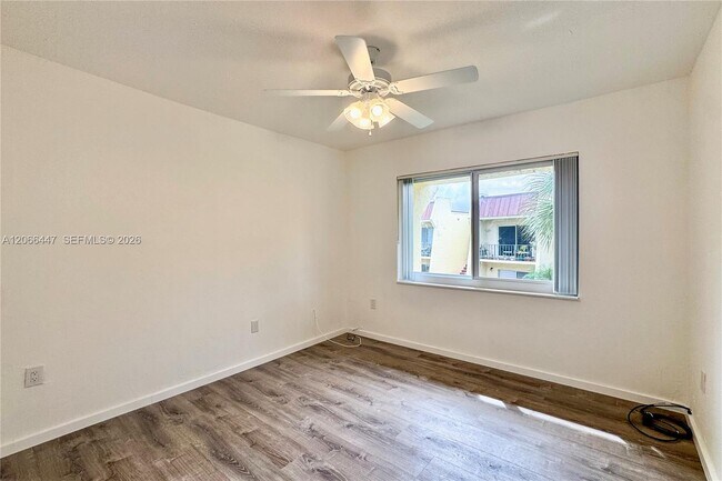 Building Photo - 13898 SW 90th Ave