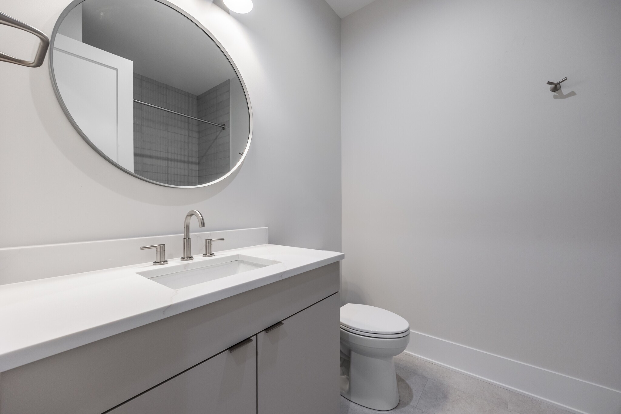 Building Photo - 1610 W Grand Ave