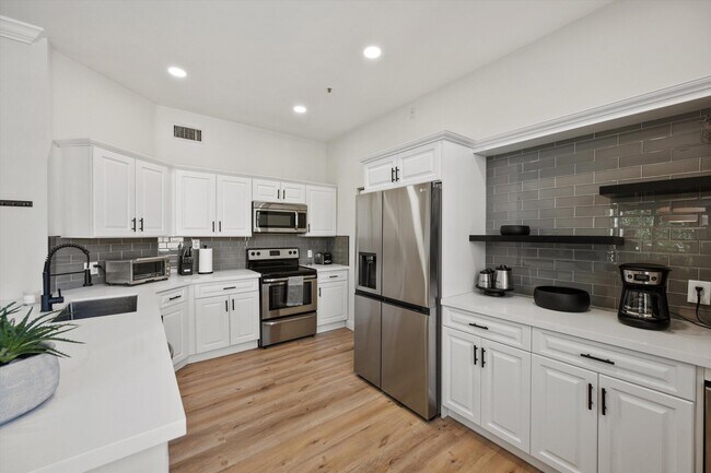 Building Photo - 11770 St Andrews Place