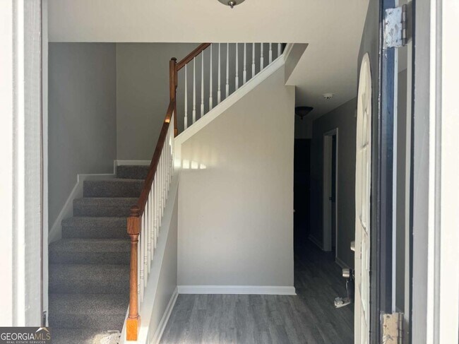 Building Photo - 3140 Ridge Hill Pkwy