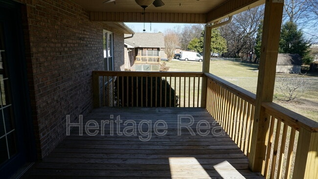 Building Photo - 867 Westgate Dr