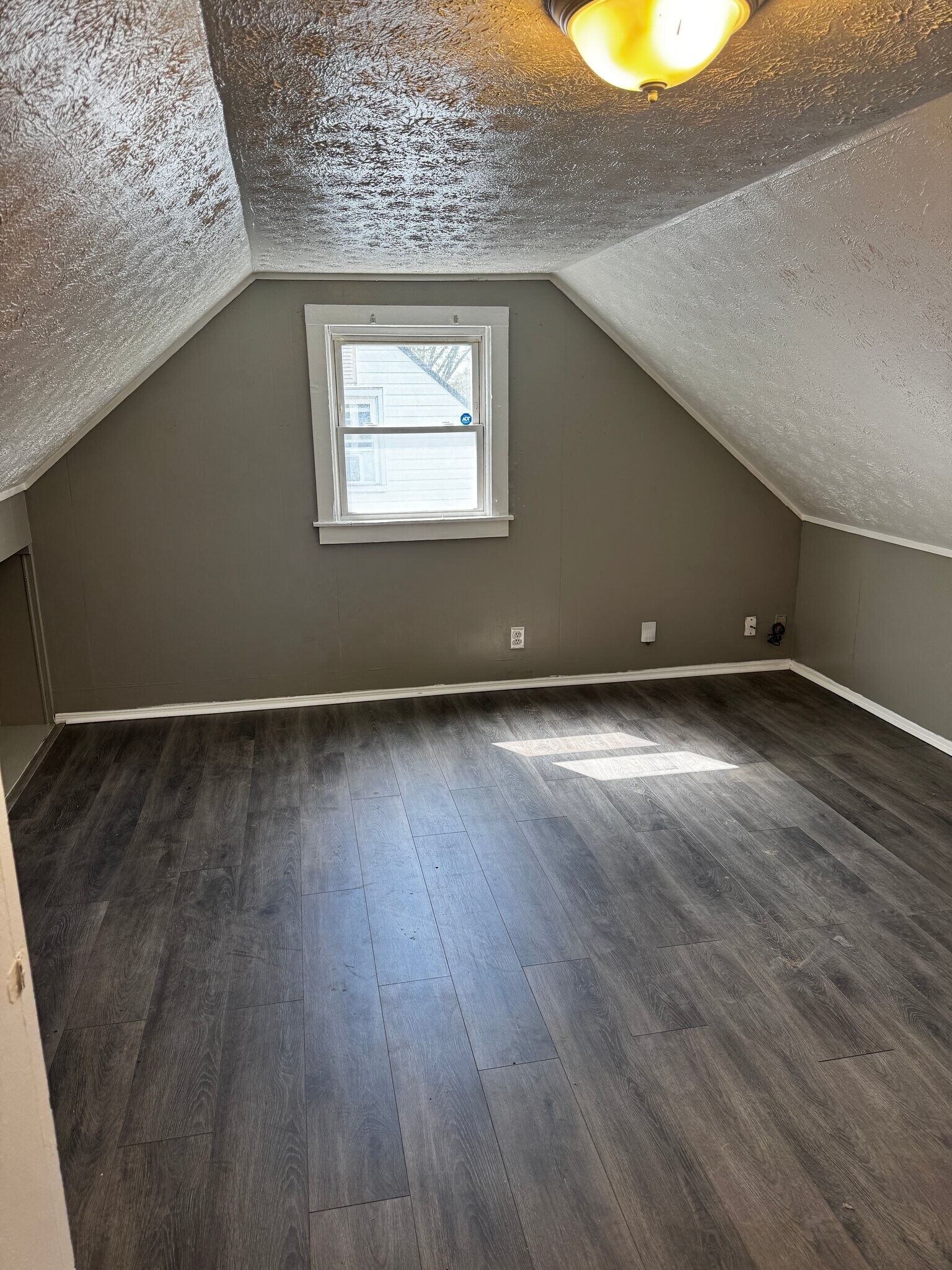 Building Photo - 4076 Prescott Ave