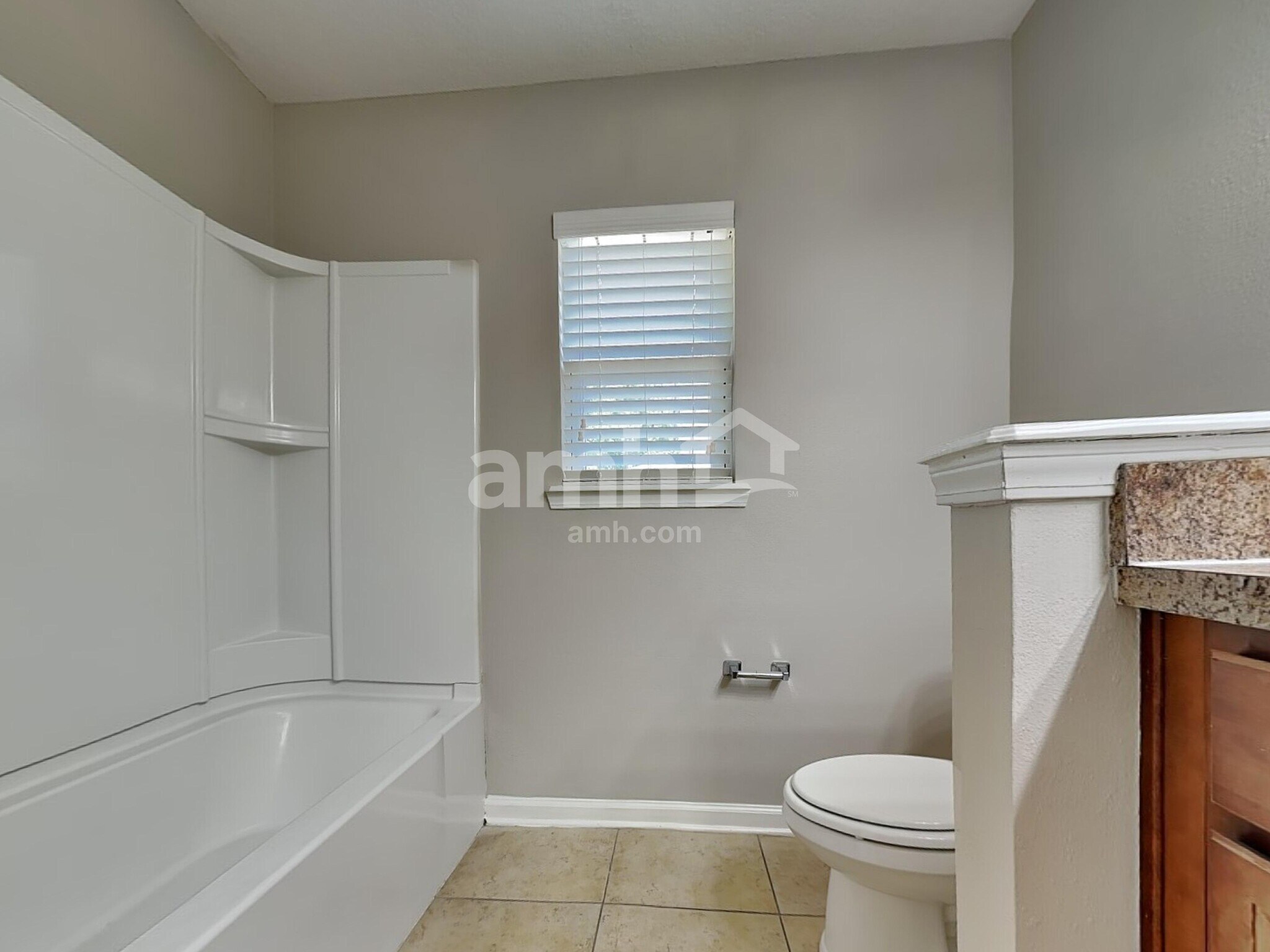 Building Photo - 96473 Commodore Point Dr