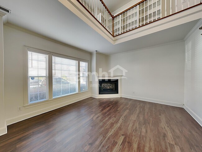 Building Photo - 6111 Creft Cir