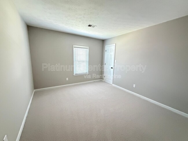 Building Photo - 467 Lees Trace SW