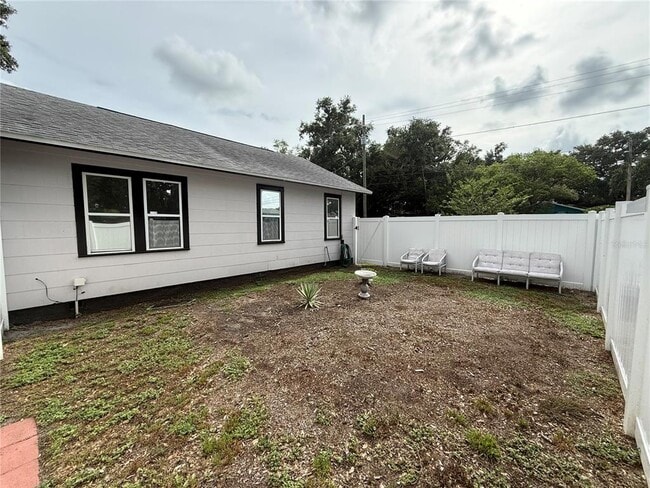 Building Photo - 1235 Bass Blvd