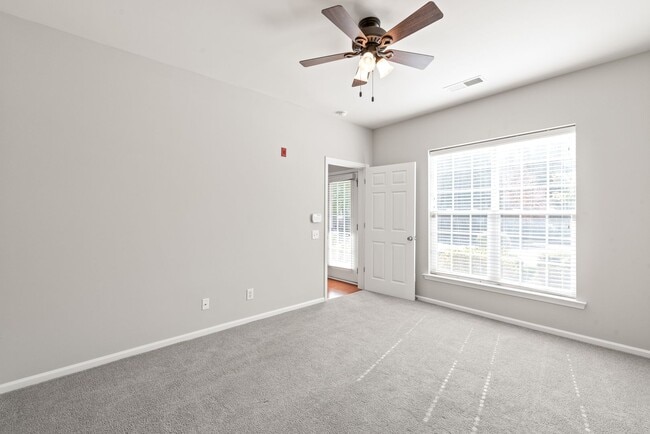 Building Photo - Prime Ballantyne Living: 2-Bedroom, 2-Bath Condo