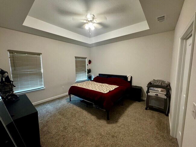 Building Photo - 9867 Shangri La West Rd