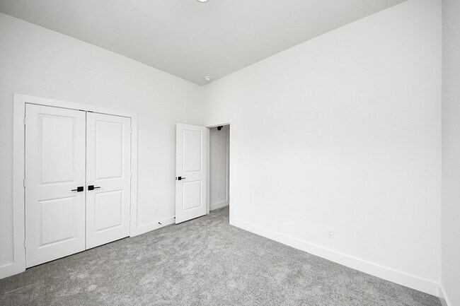 Building Photo - 4338 Avron Dr