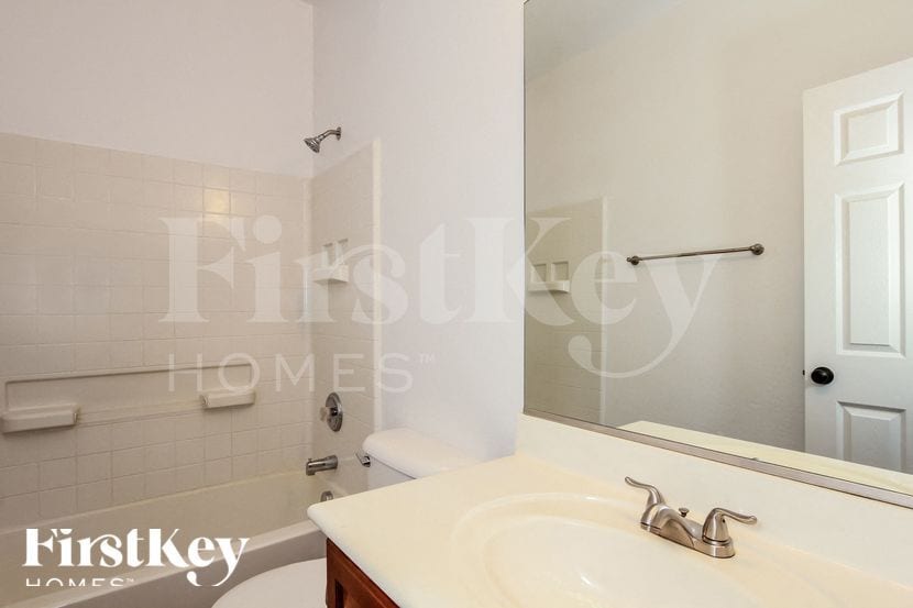 Building Photo - 17670 W Bridger St